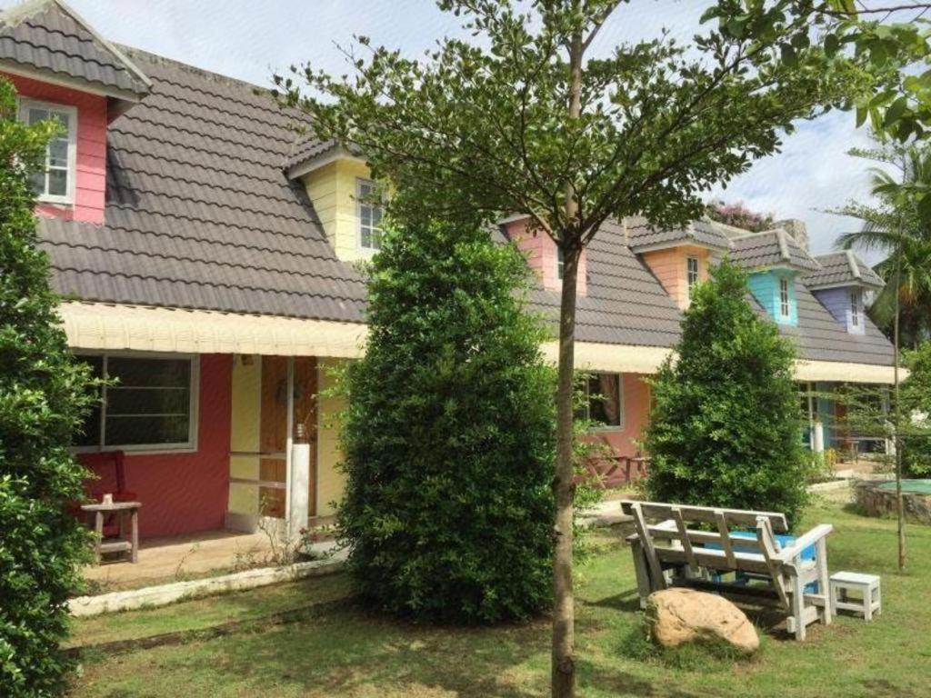 Charisma Resort Suan Phueng Exterior foto