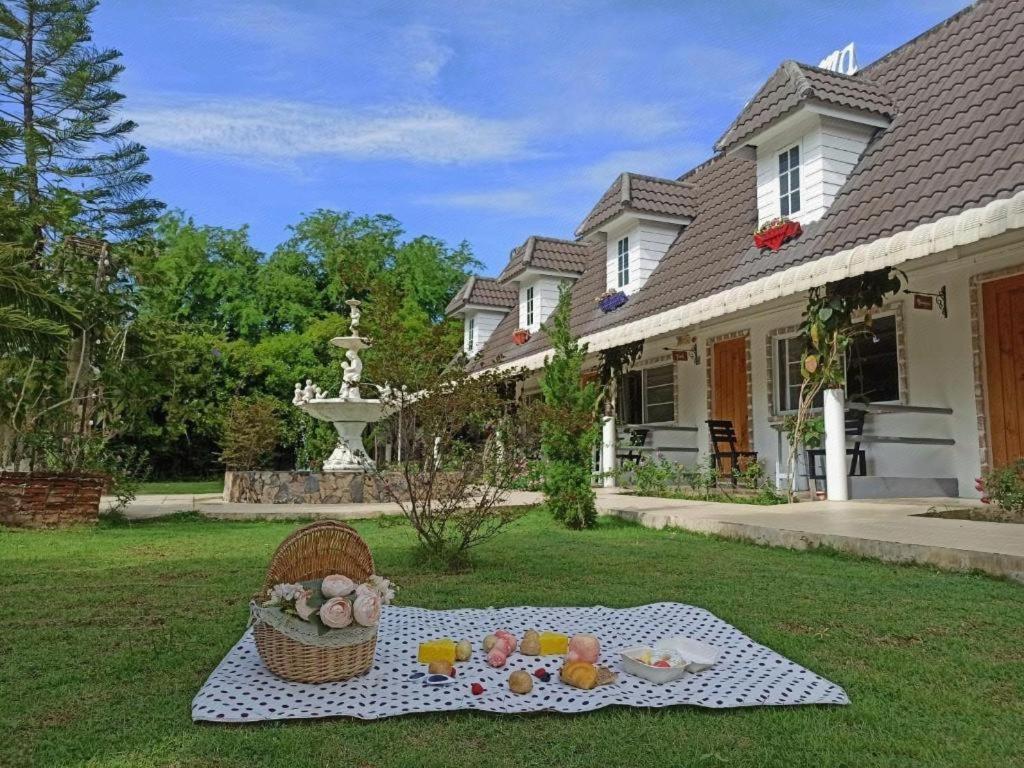 Charisma Resort Suan Phueng Exterior foto