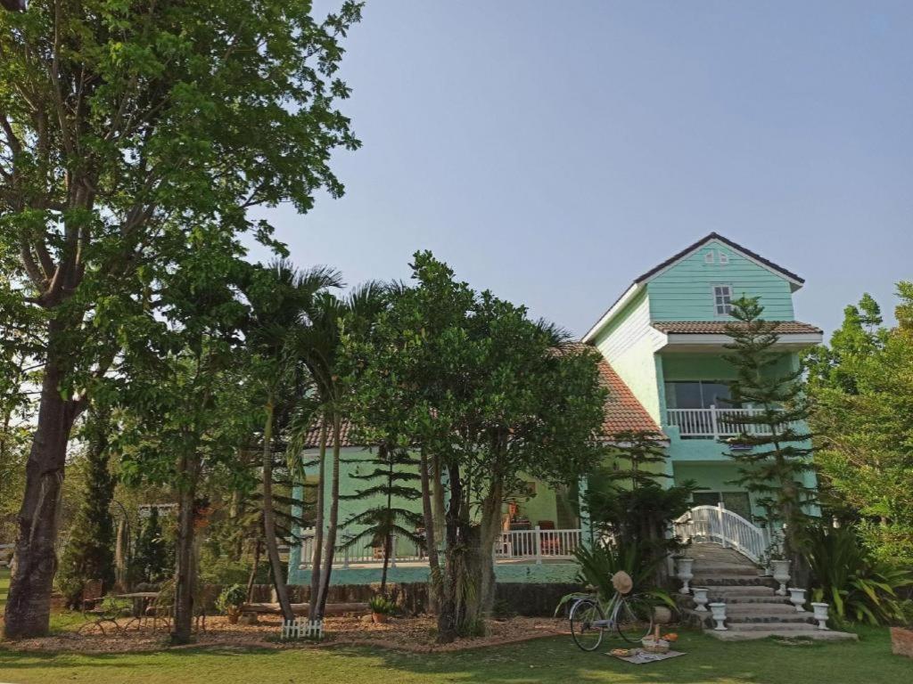 Charisma Resort Suan Phueng Exterior foto